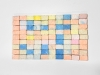 Palette de Dual 6, 2020 - 2023, 90 briques en papier de soie de couleur, 30 x 51 cm, pièce unique. Photographie de la performance Poemáticas de Dual 6, 15,2 x 9,7 cm, édition de 5 + 2 EA. Présentation à la Galerie Thaddhaeus Ropac, Pantin, France, 2020. Performance Poemáticas de Dual 6, Fortuna, Chicago, Illinois, Etats Unis, 2020 Performance participative Poemáticas de Dual 6 à la Cité Internationale des Arts, Paris, France, 2021. Transformation en palette de gestes à Loghaven, Knoxville, Tennessee, Etats Unis, 2023