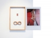 Confident (Bracelet à porter à deux) - série Objects to connect, 2019, chêne, Polaroid, papier de bambou, cadre fait par l’artiste, 47 x 67 cm, pièces uniques