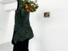 Cocon (Scarabée), 2023, sculpture, cuir recyclé couleur kaki, tissu, 190 x 80 x 25 cm environ, pièce unique. Vue de l’exposition The World in My Mouth, Galerie Dohyang Lee, Paris, France, 2023