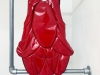 Cocon (Coccinelle), 2023, sculpture, cuir recyclé couleur rouge, tissu, 85 x 50 x 35 cm environ, pièce unique. Vue de l’exposition The World in My Mouth, Galerie Dohyang Lee, Paris, France, 2023