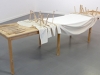 Il est connu celui là, 2019, installation, fire wood cut tables, fire wood knives and prepared coton canvas, 300 x 90 x 80 cm, unique pieces. Producted with the support of l’Angle: Espace d’art contemporain du Pays Rochois , France