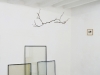 Côté nord côté sud, 2020, double glazzing windows, mirror, 69,5 x 108,5 cm (one piece), 61 x 64,5 cm (two pieces), unique pieces. Exhibition view le bruit des choses, Dohyang Lee Gallery, Paris, France, 2020